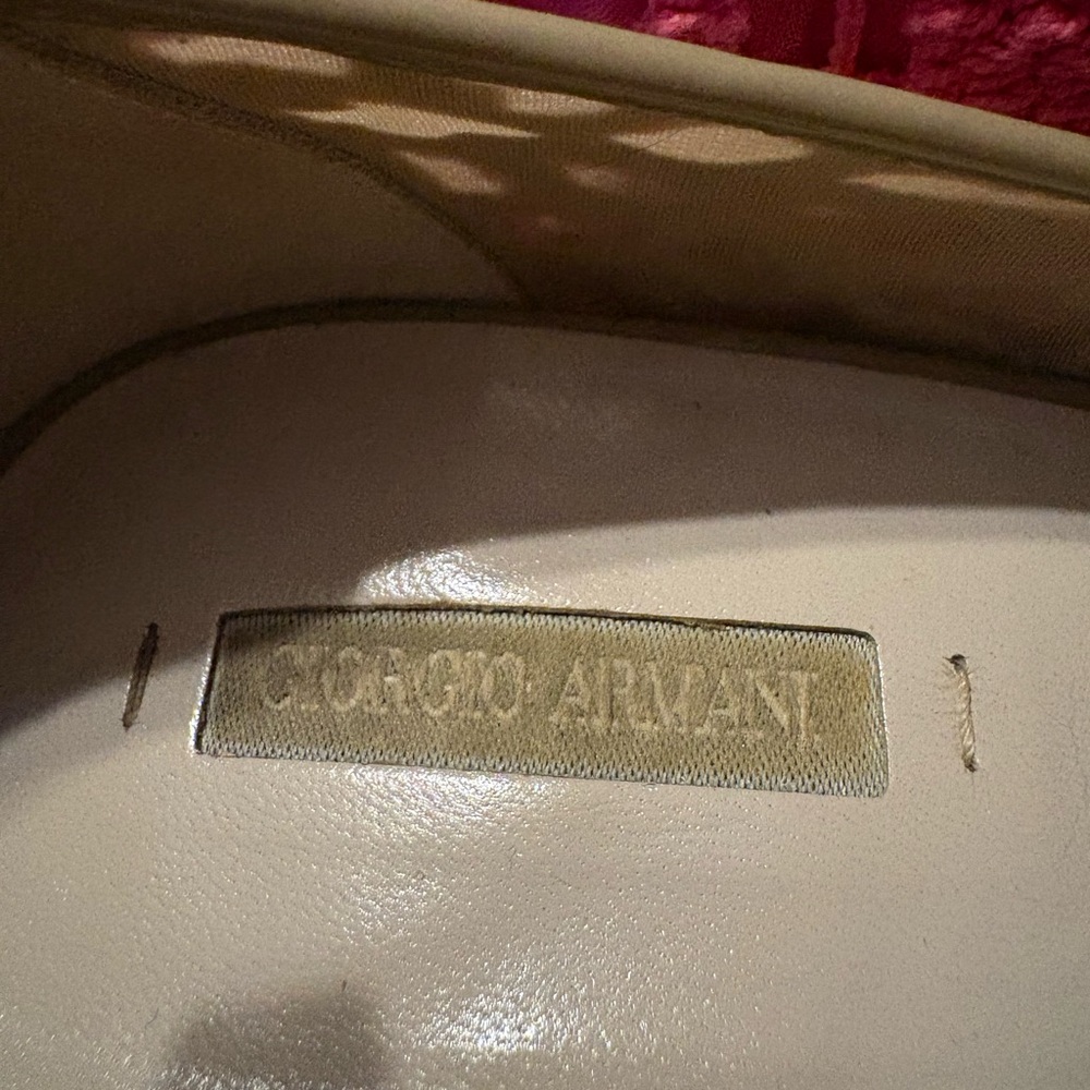 Giorgio Armani laser-cut mesh patent leather stiletto pumps - Picture 7 of 8